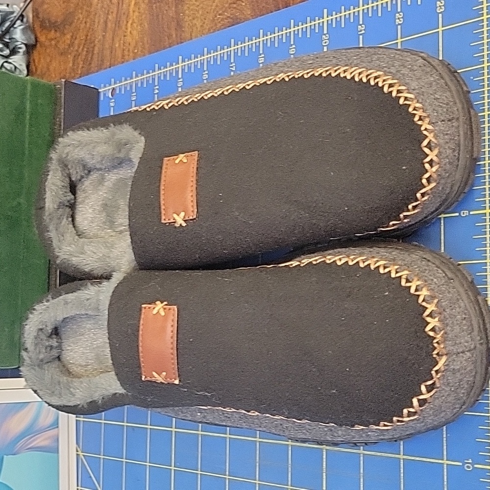 Wotte Men's Black and Gray Slippers Size 13 New